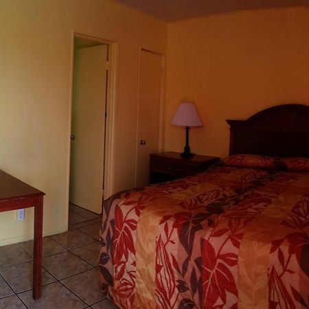Twi Light Motel Holly Hill Bagian luar foto