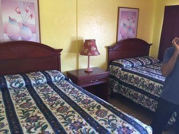 Twi Light Motel Holly Hill Bagian luar foto