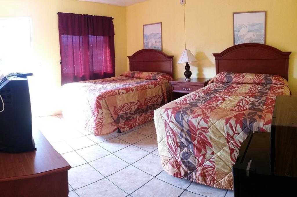 Twi Light Motel Holly Hill Bagian luar foto