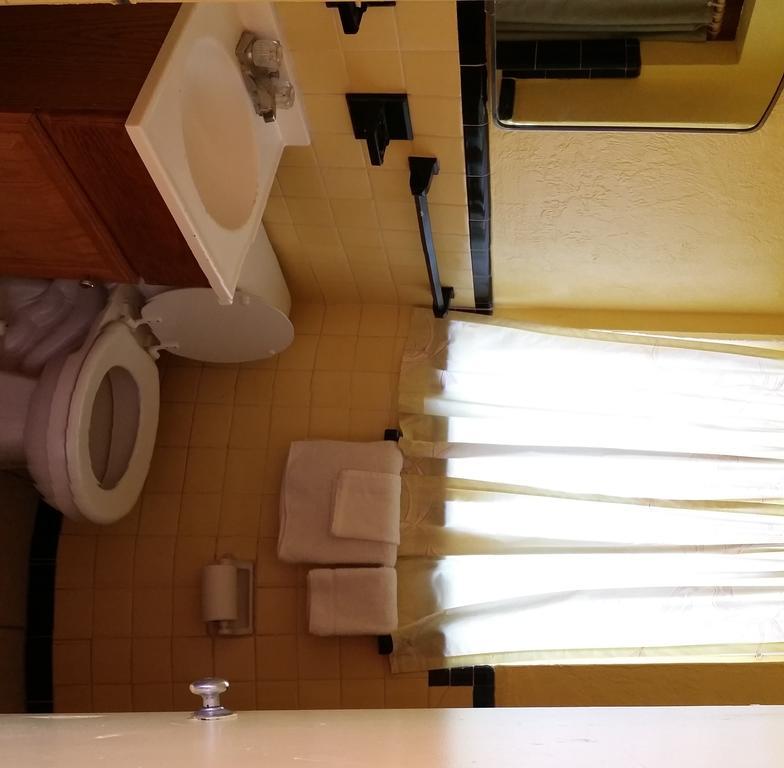 Twi Light Motel Holly Hill Bagian luar foto